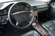 Mercedes W124 320CE Cabrio Automat Skóra Klima Baranowo - zdjęcie 10