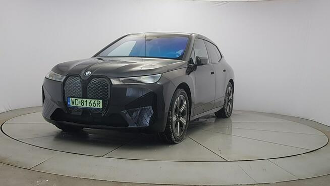 BMW iX xDrive40 76.6kWh ! Z Polskiego Salonu ! Faktura Vat 23% ! Warszawa - zdjęcie 3