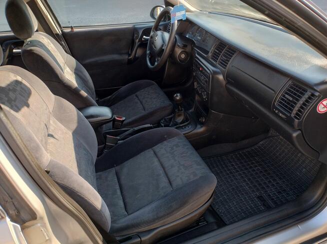 OPEL Vectra B. Hatchback 1.8 Benzyna Chełm - zdjęcie 8