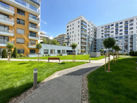 Nowe, balkon, winda, garderoba.