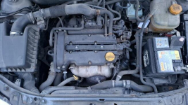 Astra H 1.4 2009 grafit Kielce - zdjęcie 7