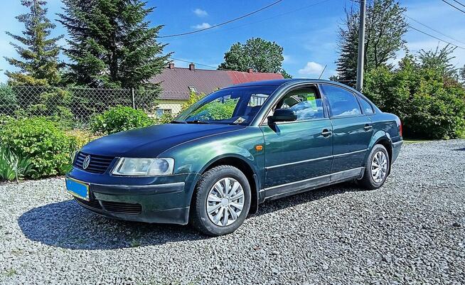 VW Passat Sedan   MPI 1.8   benz.  tanio Pieszyce - zdjęcie 1