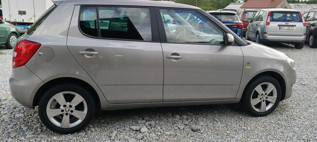 Škoda Fabia Bardzo zadbana po liftingu. Ekonomiczna . Polecam Stare Budy - zdjęcie 8