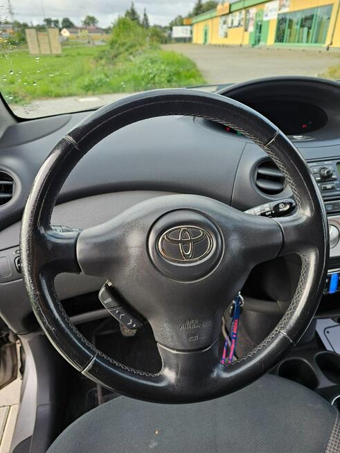 Toyota Yaris klimatyzacja - 1.4D4D - bardzo oszczedny - oplacony 2027 Głogów - zdjęcie 11