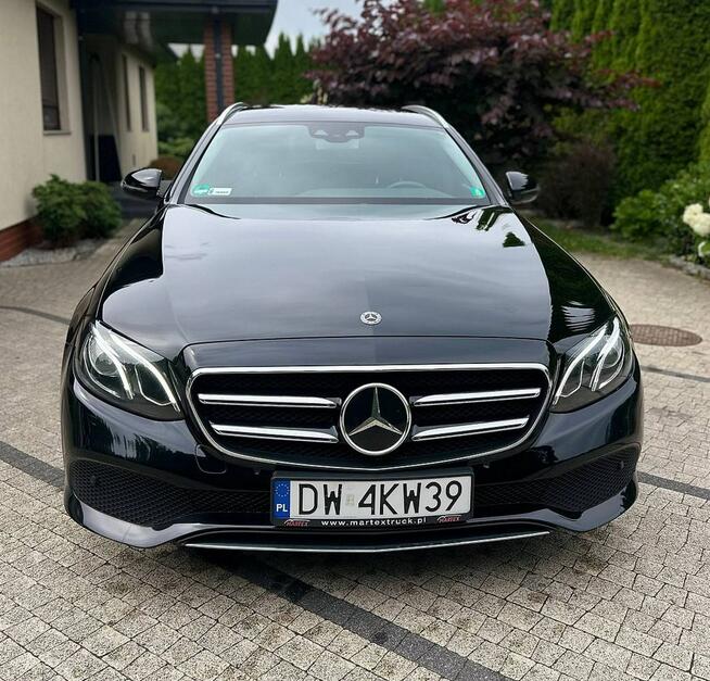 Mercedes-Benz E220d Kombi Avantgarde 194 KM VAT 23% Bardzo Ładny Stan Wrocław - zdjęcie 3