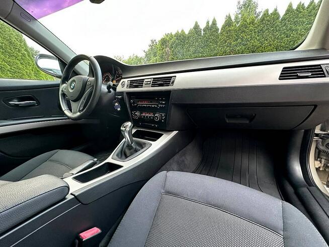 BMW 3 e92 2.0 143KM Coupe Po Lift Niski Przebieg Piękny Stan Opłacona Wrocław - zdjęcie 8