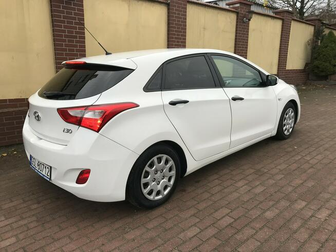 Hyundai i30 1.4 CRDi Classic + bezwypadkowy Słupsk - zdjęcie 8