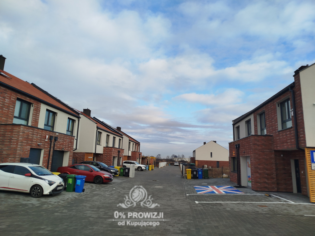 /Piękny domek w dobrej lokalizacji z ogrodem/garaż dwustanowiskowy Bielany Wrocławskie - zdjęcie 9