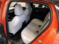 Fiat 600 1.2DCT 110KM La Prima pomarańczowy z czarnym dachem Piła - zdjęcie 12