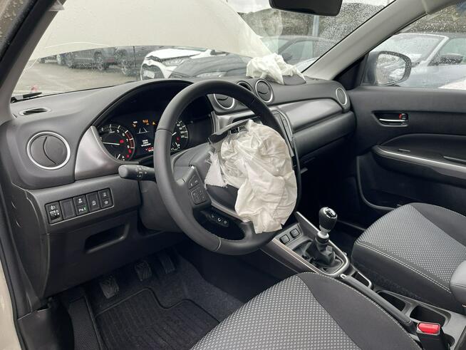 Suzuki Vitara mHEV Kamera Podgrzewanie Aktywny tempomat 129KM Gliwice - zdjęcie 8