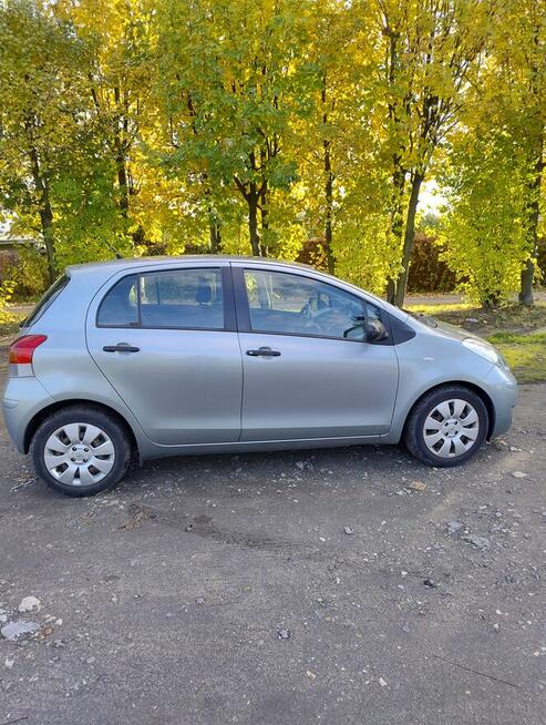 Toyota Yaris Wieluń - zdjęcie 8