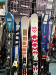Syndyk sprzeda pakiet nart używanych oraz nart używanych juniorskich
