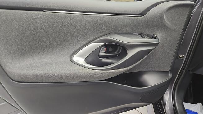 Toyota Yaris Hybrid 1.5 Comfort ! Z Polskiego Salonu ! Faktura Vat ! Warszawa - zdjęcie 10