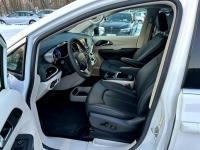 Chrysler Pacifica 3.6 V6 298 KM / HYBRYDA PLUG-IN / Przebieg 900 KM! Pęcice - zdjęcie 12