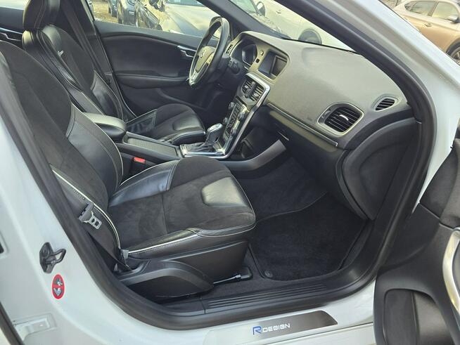 Volvo V40 2.0 5 cylindrów.Automat.Nowy Rozrząd.Skóra/Alkantara.Alu17 Sosnowiec - zdjęcie 9