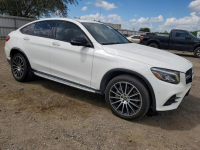 Mercedes GLC 300 4Matic / pakiet AMG / niski przebieg