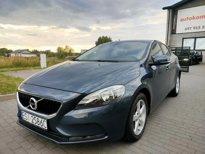 Volvo V40 2.0 D2 Momentum Automat  Klimatyzacja PDC Nawigacja Burzenin - zdjęcie 1