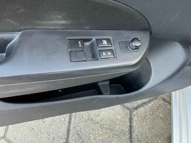 Suzuki Swift, Klimatronik, podgrzewane siedzenia z Niemiec Żnin - zdjęcie 12