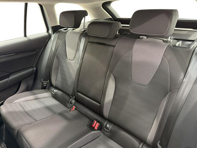 Skoda Octavia 2.0 TDI Ambition DSG Kombi Warszawa - zdjęcie 12