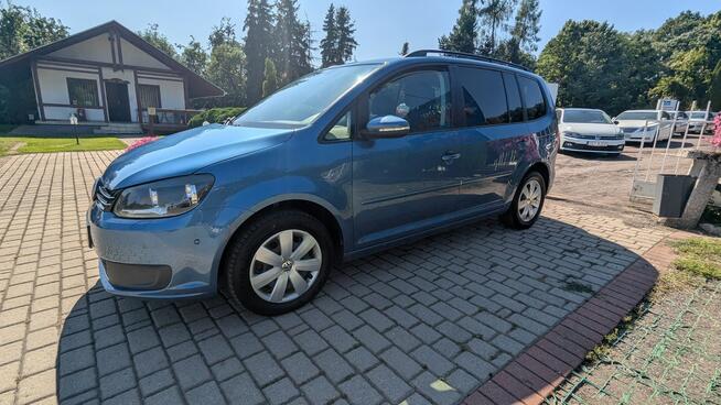 VOLKSWAGEN TOURAN 1.4 TSI 140 KM Comfortline (2013) – Zadbany Biała - zdjęcie 2