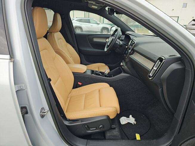 Volvo XC 40 INSCRIPTION / AWD / T5 / niski przebieg Chwaszczyno - zdjęcie 10