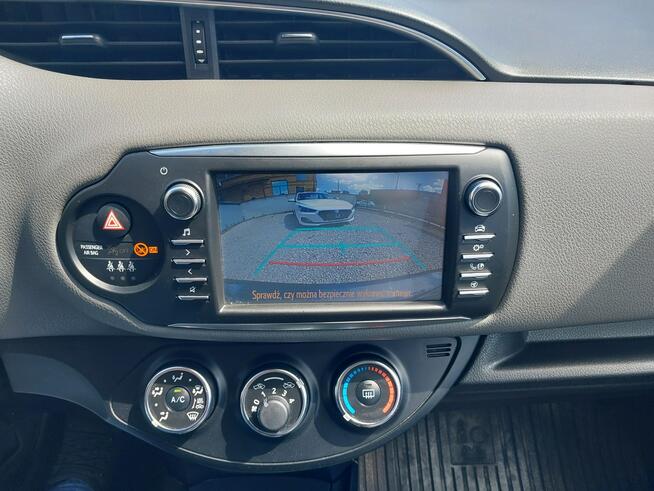 Toyota Yaris 1500 benz. SALON PL.  Kamera Tempomat Warszawa - zdjęcie 3