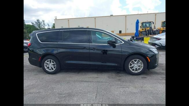 Chrysler Pacifica Bogata wersja wyposażenia / 2027 / Benzyna Częstochowa - zdjęcie 4