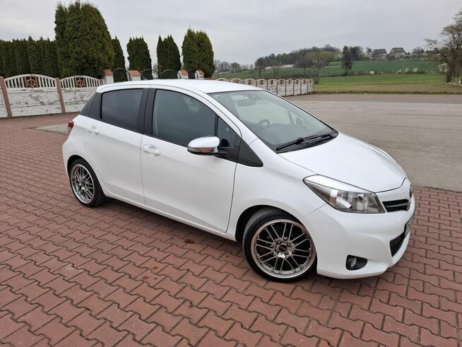 Toyota Yaris 1.33 VVT-i 99KM_Serwis_Super Stan Pawłów - zdjęcie 1
