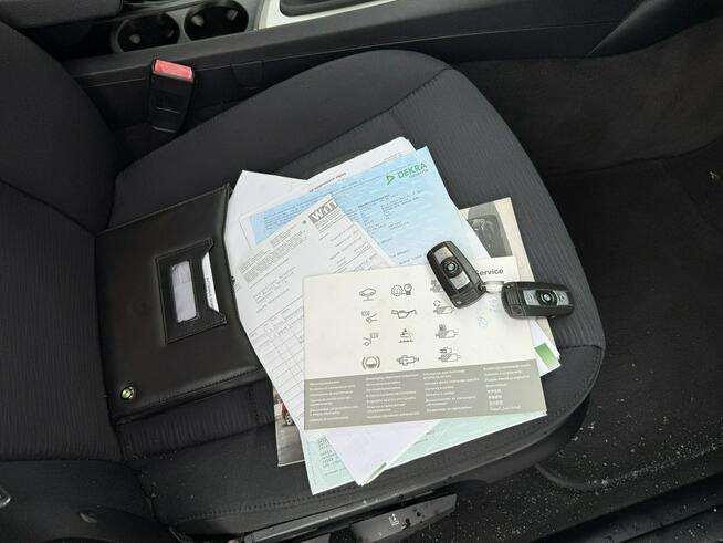 BMW 116 11r. 2.0 benzyna ładna zadbana klimatronik czujniki Konradów - zdjęcie 9