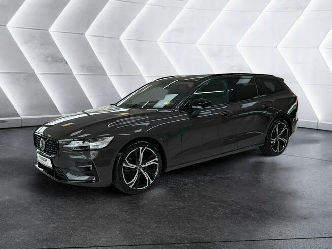Volvo V60 B4(B) Ultra Dark *Gwarancja*FV23%* Tychy - zdjęcie 1
