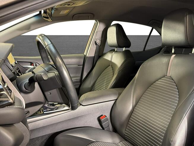 Toyota Camry 2.5 Hybrid Prestige CVT Katowice - zdjęcie 9