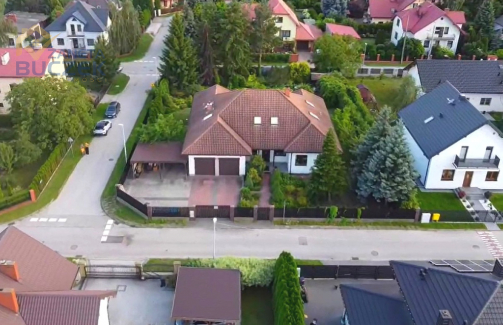 Na sprzedaż przestronny dom jednorodzinny Sochaczew - zdjęcie 1