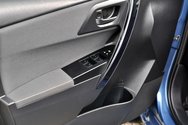 Toyota Auris _1.8 136KM_HYBRID_Full Led_Alkantara_Navi_Full Opcja_ Płock - zdjęcie 10