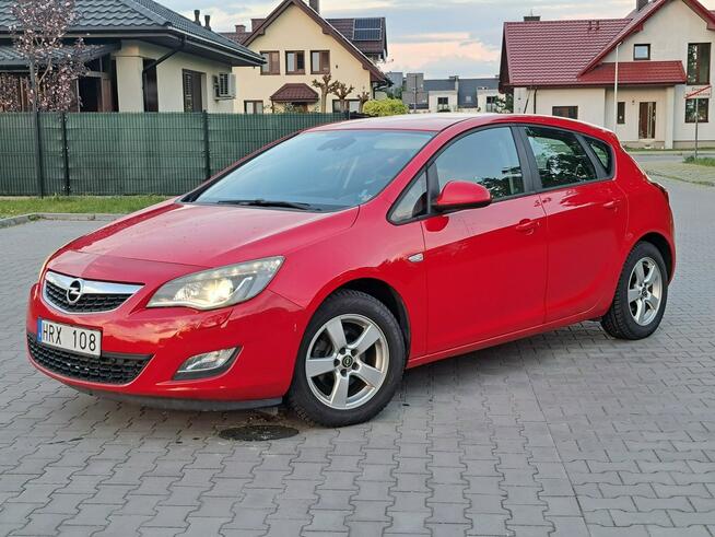Opel Astra sport 1.6 Manual, 115 KM, 2010r Zwoleń - zdjęcie 3