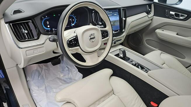Volvo XC 60 AWD Plus Bright aut ! Z Polskiego Salonu ! Faktura VAT ! Warszawa - zdjęcie 9