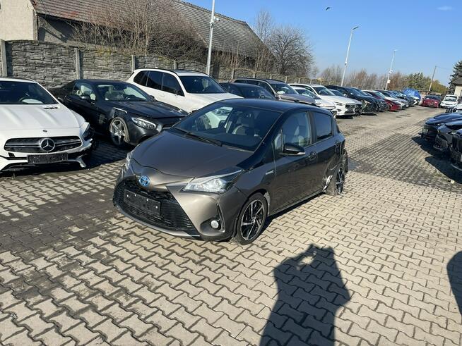 Toyota Yaris Selection Automat Hybryda Klimatronik Kamera Gliwice - zdjęcie 7