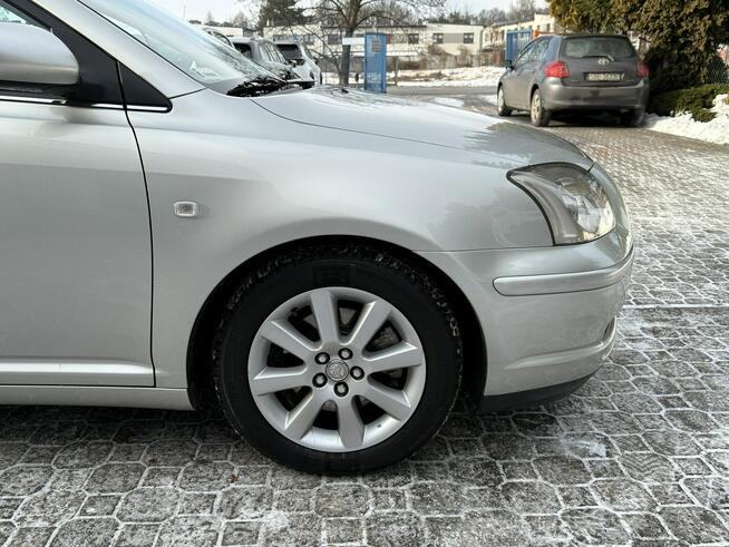 Toyota Avensis Rezerwacja Tarnowskie Góry - zdjęcie 8