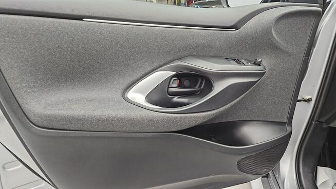 Toyota Yaris Hybrid 1.5 Comfort  ! Z Polskiego Salonu ! Faktura Vat ! Warszawa - zdjęcie 10