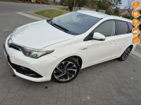 Toyota Auris 1.8 hybrid  climatronic kamera grzane fotele