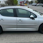 Sprzedam Peugeot 207 1.6 benzyna - uszkodzony