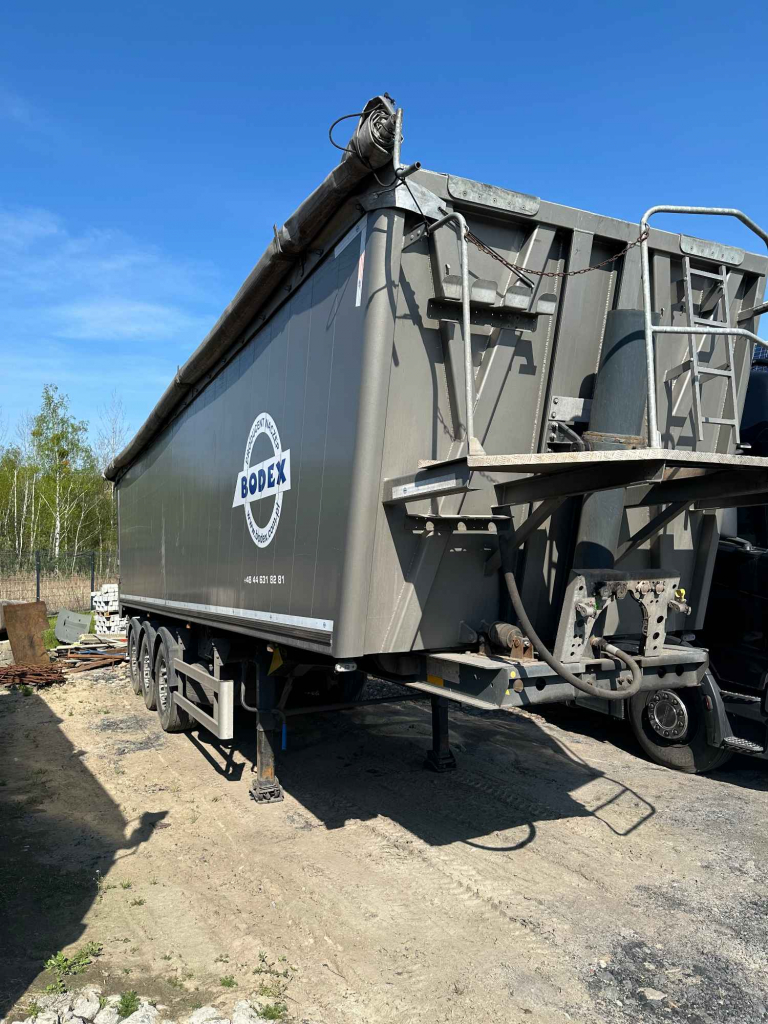 Wynajem naczep wywrotek Bytom - zdjęcie 1