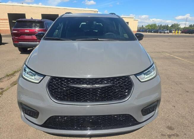 Chrysler Pacifica LIMITED / pakiet S / niski przebieg Tarnów - zdjęcie 2