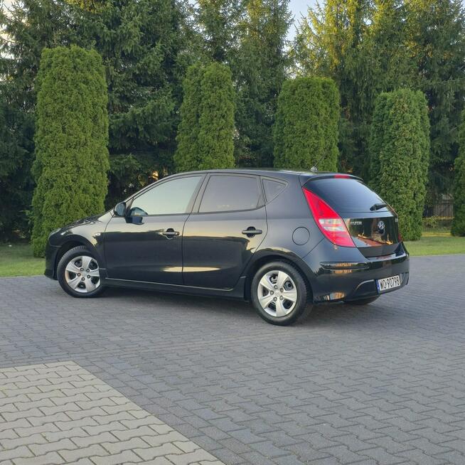 HYUNDAI i30 Benzyna 1.4 109KM Zarejestrowany w Polsce, Klima, Serwis Ostrów Mazowiecka - zdjęcie 12