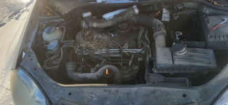 Syndyk sprzeda samochód osobowy Volkswagen Golf 2004 Ochota - zdjęcie 4