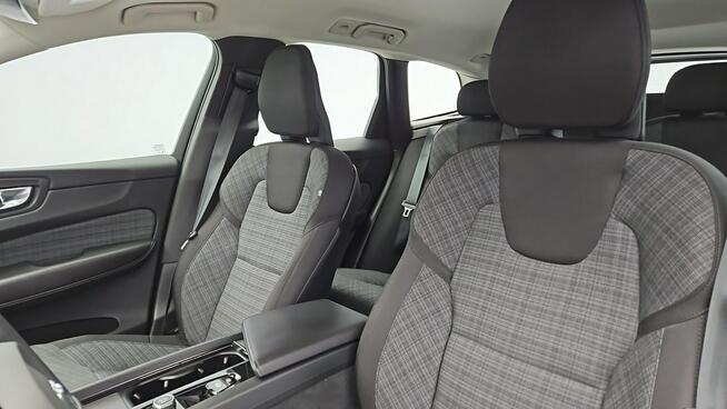 Volvo XC 60 B5 B AWD Core ! Z Polskie Salonu ! Faktura VAT ! Warszawa - zdjęcie 11