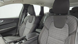 Volvo XC 60 B5 B AWD Core ! Z Polskie Salonu ! Faktura VAT ! Warszawa - zdjęcie 11
