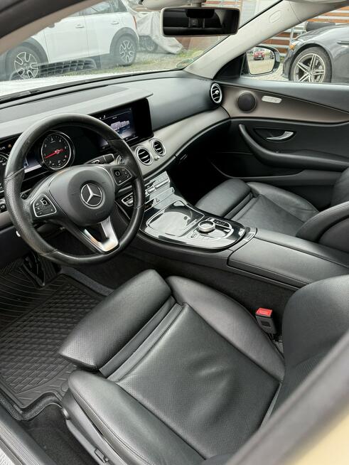 Mercedes E 200 2.0 CDI 150 Km 9G Tronic  biała perła stan bdb Żory - zdjęcie 6