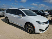 Chrysler Pacifica LIMITED / Bardzo zadbany / niski przebieg Wrocław - zdjęcie 3