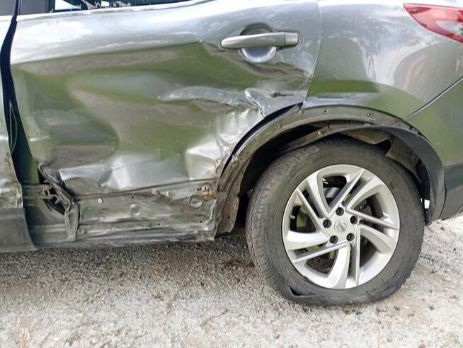 Nissan Qashqai 1,2 benzyna Kielno - zdjęcie 1
