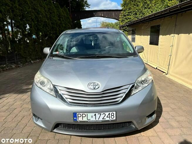 Toyota Sienna Gizałki - zdjęcie 1